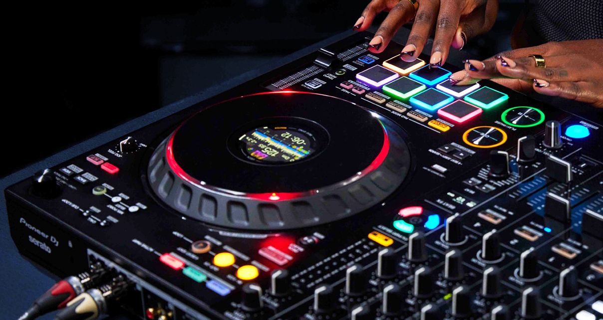 7 Hidden Features On The Pioneer DJ DDJ-FLX10 Controller