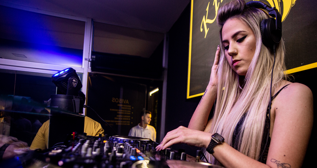 How To Balance DJing With A Full-Time Job