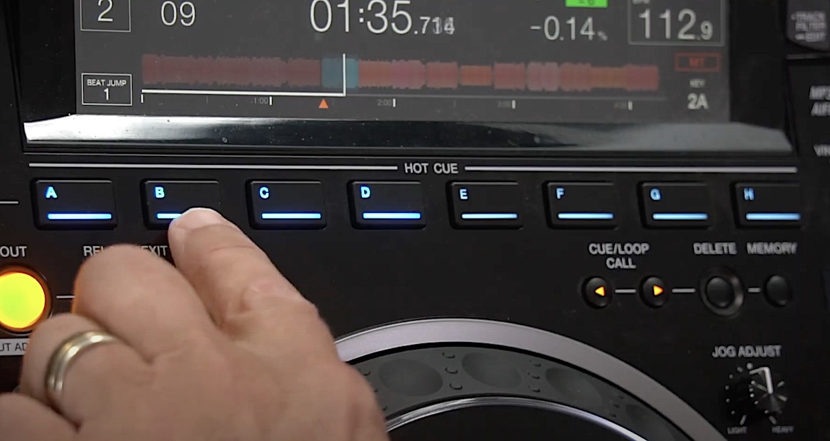 How To Use Serato Stems On Your CDJ-3000s (& Other Serato Accessories)